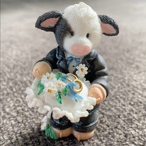 3/$25   Mary’s Moo Moos—Ring Bearer